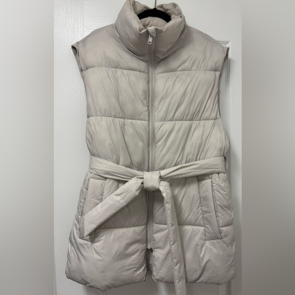H&M Women's Light Beige Puffer Quilted Vest Belted Zipper, Size Small